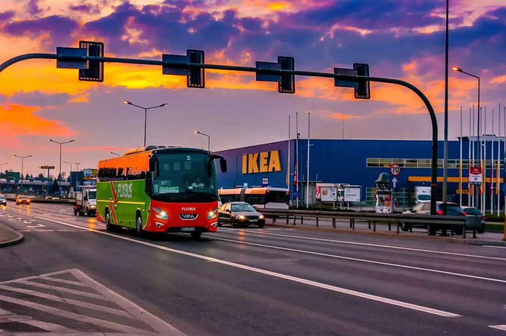 Was ist die faszinierende Geschichte der Marke IKEA?