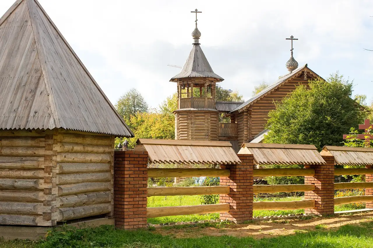 Wie beeinflussten Volksreligionen die Kiewer Rus?