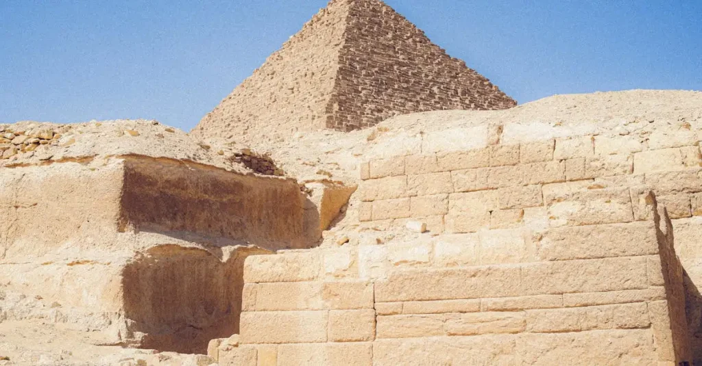 Wie wurde die Große Pyramide von Gizeh erbaut und warum?
