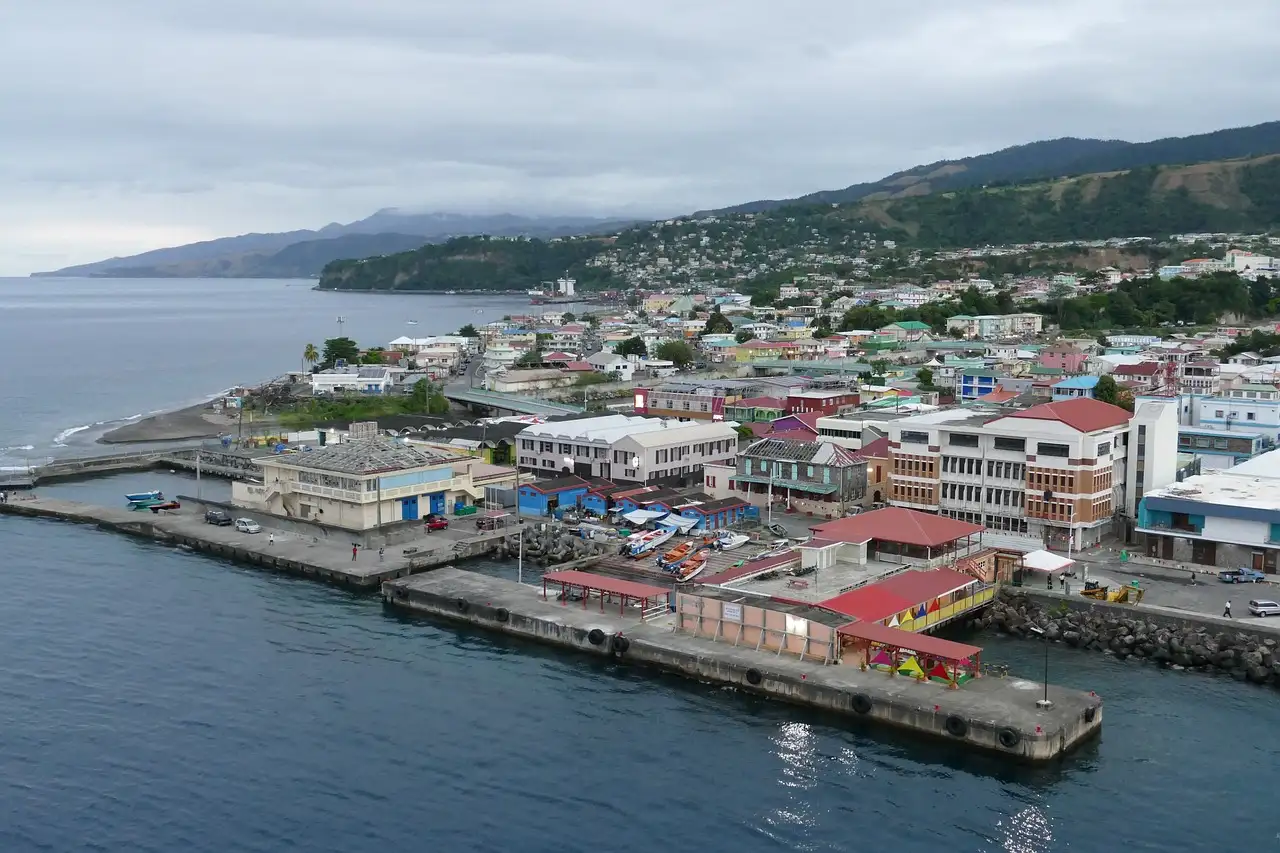 Was ist die faszinierende Geschichte von Dominica?