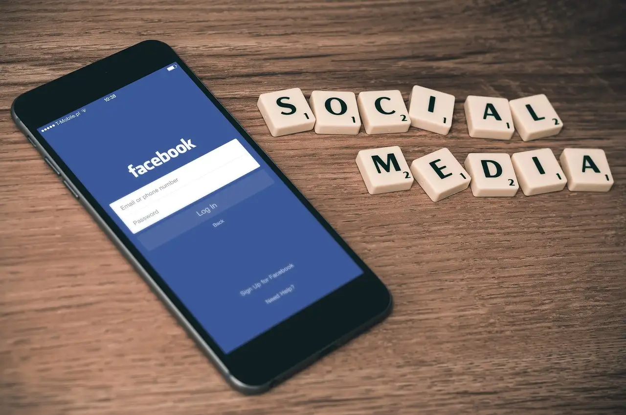 Was ist die Geschichte der Marke Facebook in den USA?