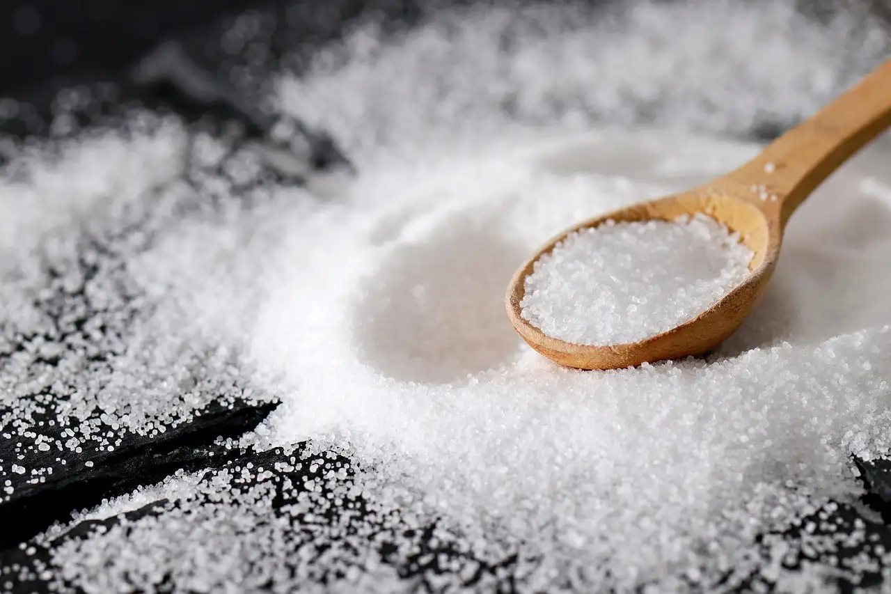 Wie beschleunigt Salz das Kochen von Kartoffeln?