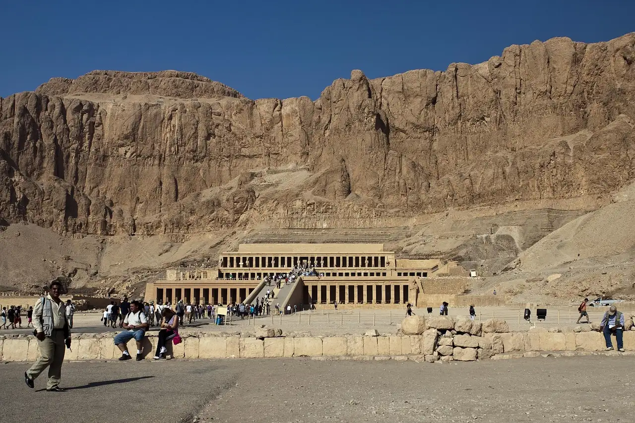 Welche Rolle spielte das Arbeiter-Tal in Deir el-Medina?