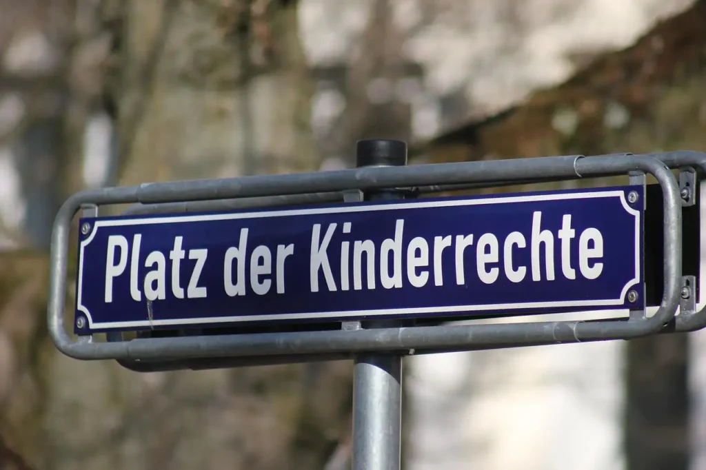 Wie haben Kinderrechte den Bildungszugang verbessert?