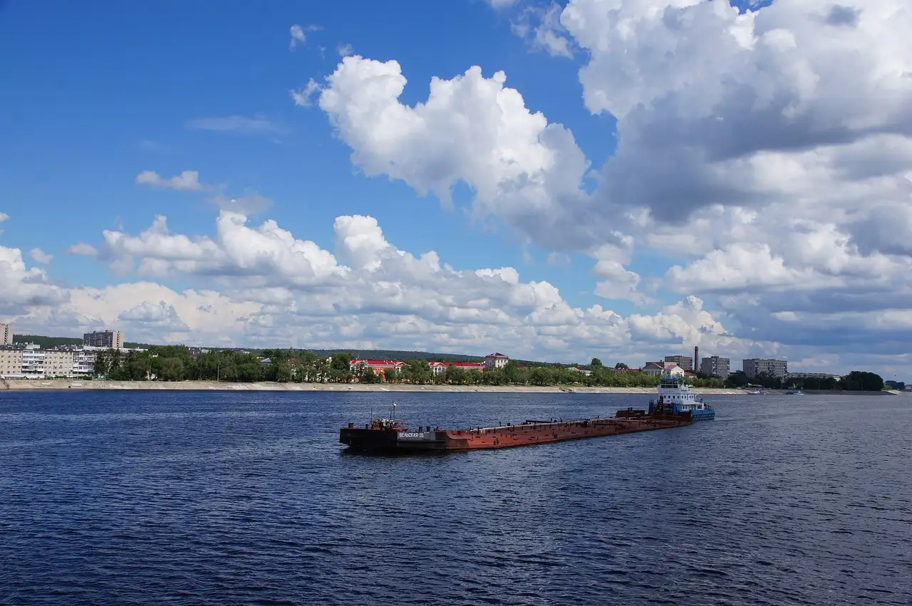 Ist die Wolga der größte Fluss Russlands?