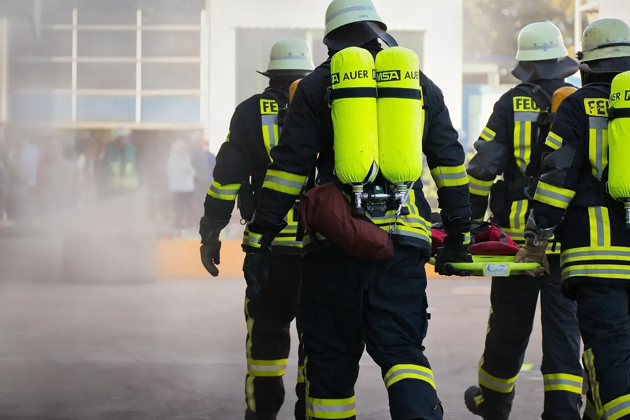 Wie entfernt man Grasflecken mit Spülmittel effektiv?
