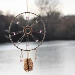 Welche Rolle spielten Geschichtenerzähler in indigenen Gemeinschaften?